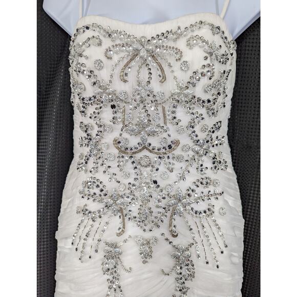 VENUS & BELLA! LUXE WHITE SCALLOPED LAYERS, JEWELED BODICE WEDDING GOWN! SZ 14 - Picture 6 of 15